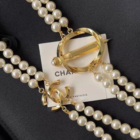 CHANE Long Necklace in Pearl White Authentic - Picture 3 of 5